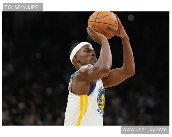 穆迪成为勇士队史第三年轻连场得分20分并投中5个三分球的球员